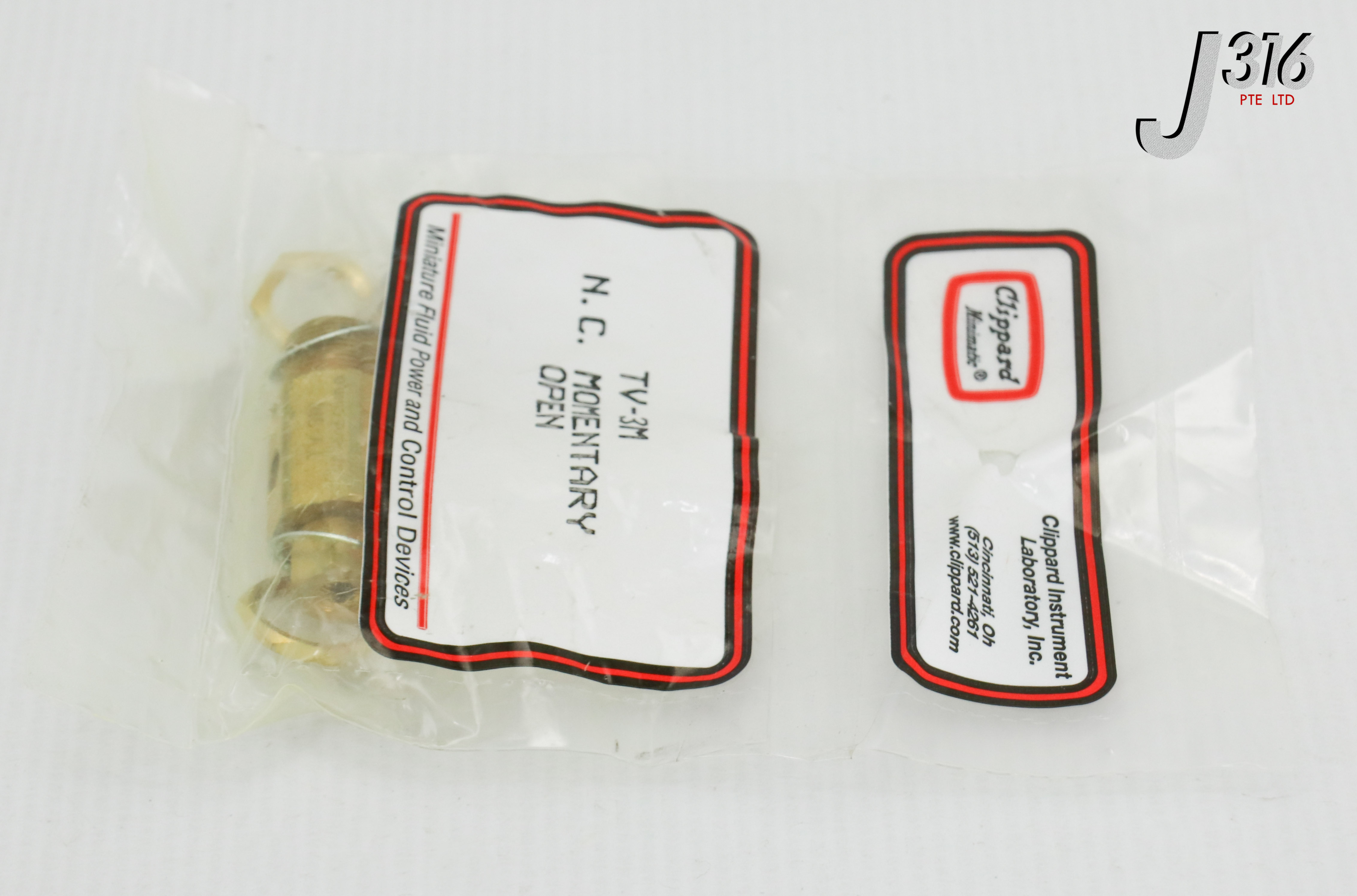 L24268 (LOT OF 55) CLIPPARD 3-WAY TOGGLE VALVE, N-C, (NEW) TV-3M